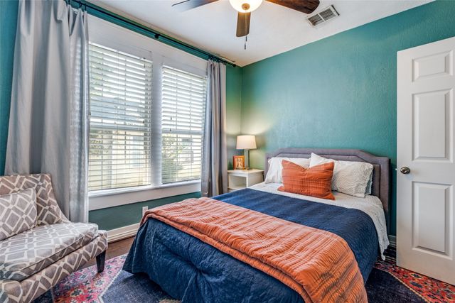 920 S Oak Cliff Boulevard, Dallas, TX 75208