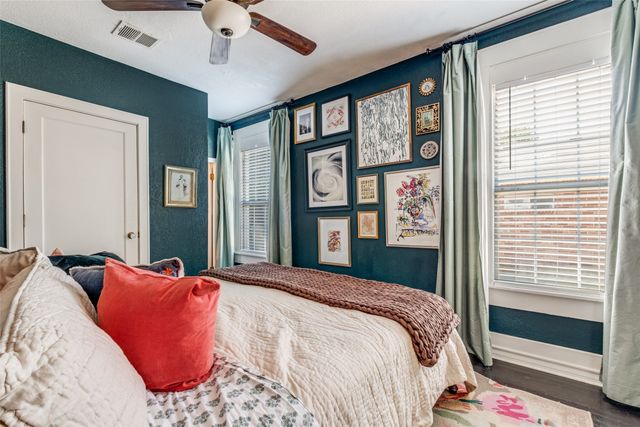 920 S Oak Cliff Boulevard, Dallas, TX 75208