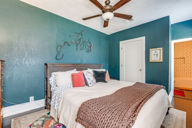 920 S Oak Cliff Boulevard, Dallas, TX 75208