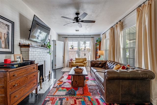 920 S Oak Cliff Boulevard, Dallas, TX 75208