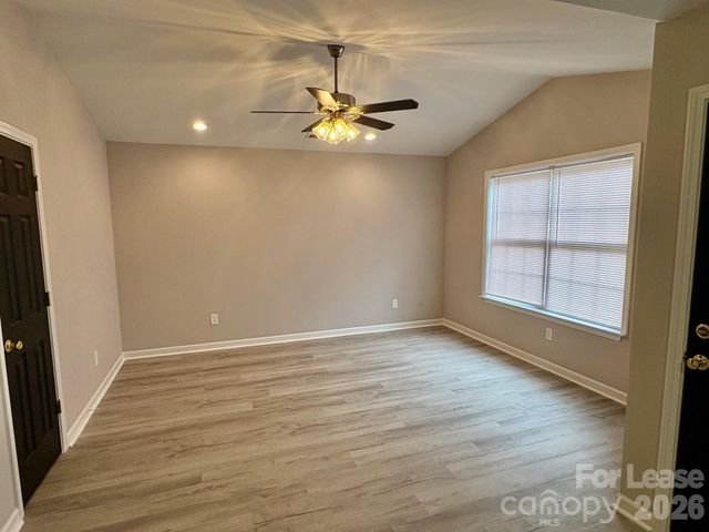1918 W Fifth Avenue, Gaston, NC 28052