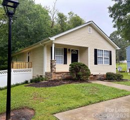 1918 W Fifth Avenue, Gaston, NC 28052