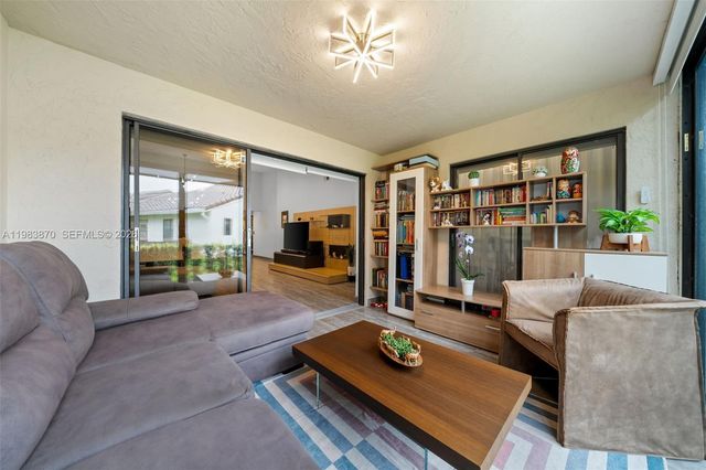 21244 Harbor Way 21321, Aventura, FL 33180
