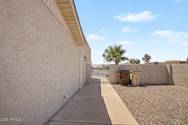26433 S TRURO Drive, Sun Lakes, AZ 85248