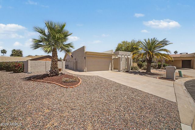 26433 S TRURO Drive, Sun Lakes, AZ 85248