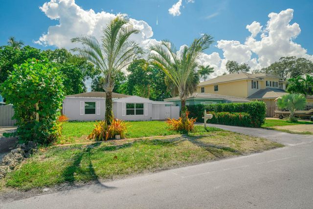 842 SW 11th Court, Fort Lauderdale, FL 33315