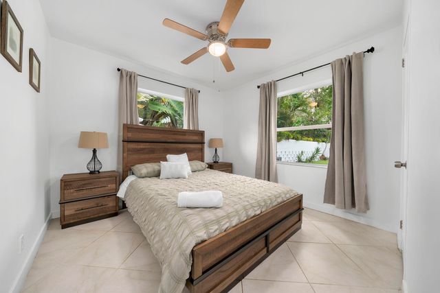 842 SW 11th Court, Fort Lauderdale, FL 33315