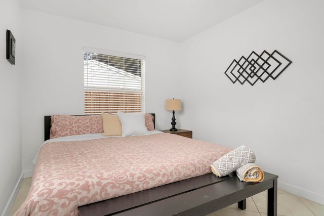 842 SW 11th Court, Fort Lauderdale, FL 33315