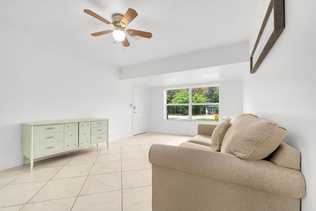 842 SW 11th Court, Fort Lauderdale, FL 33315