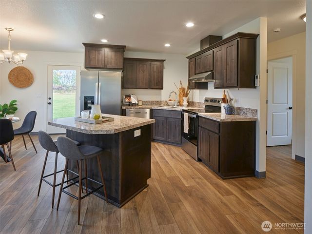 497 Hart Road, Winlock, WA 98596