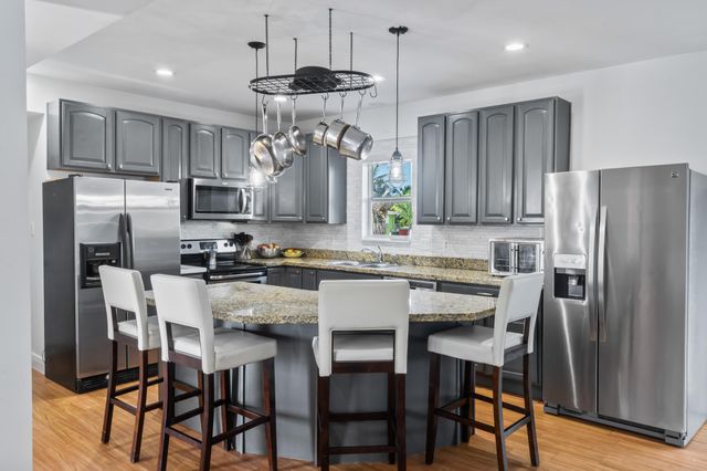 8 Jade Drive, Big Coppitt, FL 33040