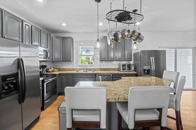 8 Jade Drive, Big Coppitt, FL 33040