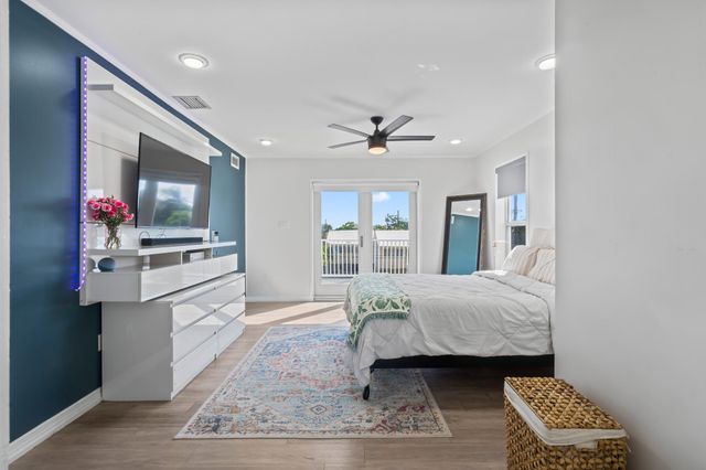 8 Jade Drive, Big Coppitt, FL 33040