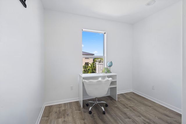 8 Jade Drive, Big Coppitt, FL 33040