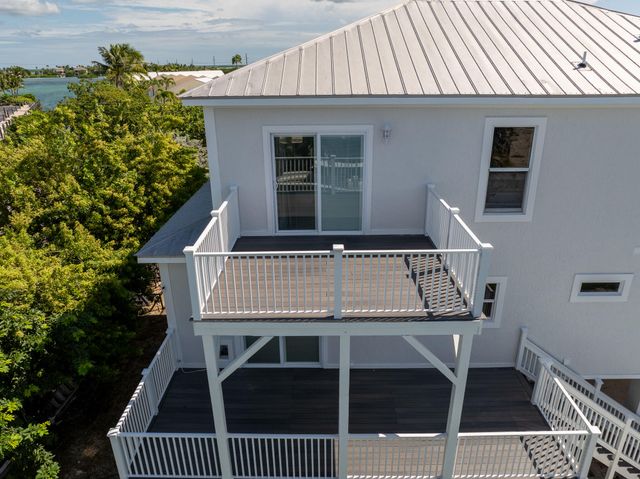 8 Jade Drive, Big Coppitt, FL 33040