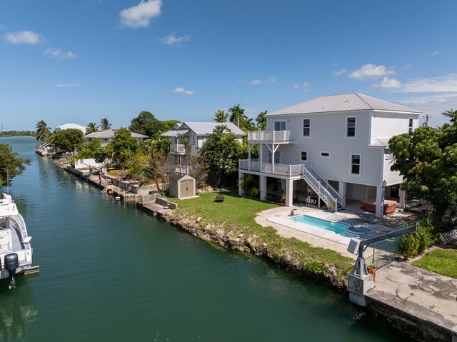 8 Jade Drive, Big Coppitt, FL 33040