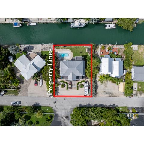 8 Jade Drive, Big Coppitt, FL 33040