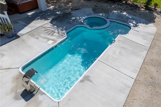 8 Jade Drive, Big Coppitt, FL 33040