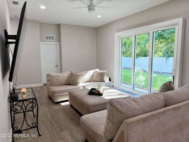 7160 PALM RESERVE Lane, Jacksonville, FL 32222