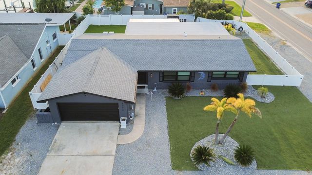 6390 2ND PALM POINT, St Pete Beach, FL 33706