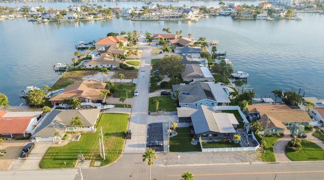 6390 2ND PALM POINT, St Pete Beach, FL 33706