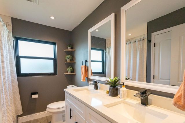 6390 2ND PALM POINT, St Pete Beach, FL 33706