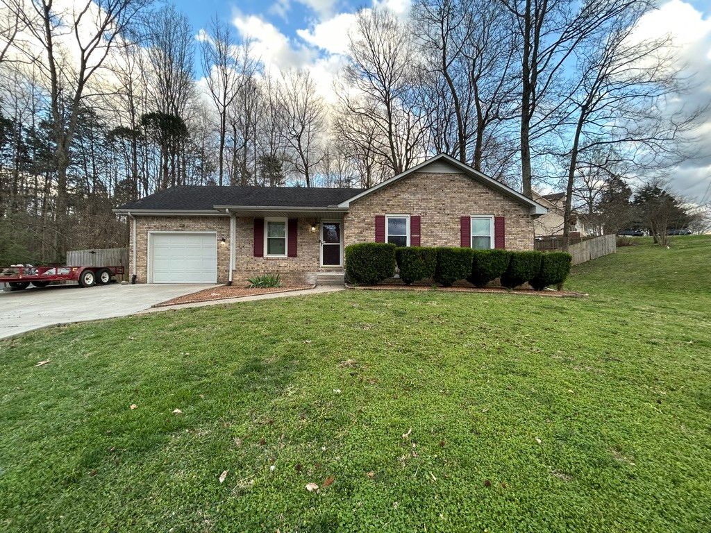 422 Needlewood Dr, Clarksville, TN 37040