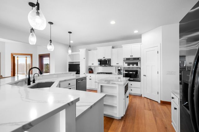 1502 Epperstone Enclave, Byron, MN 55920