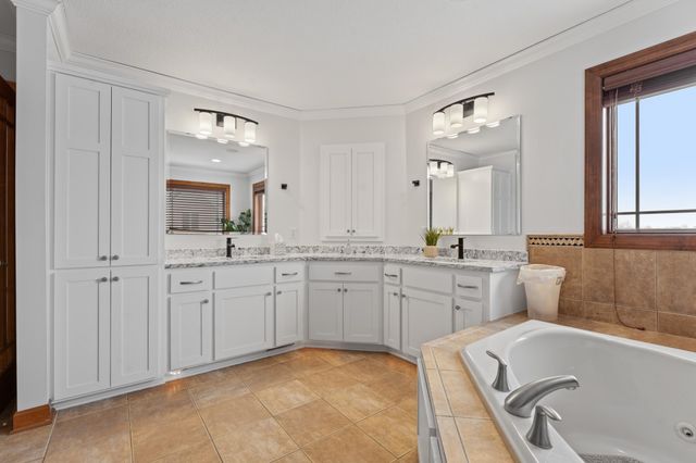 1502 Epperstone Enclave, Byron, MN 55920