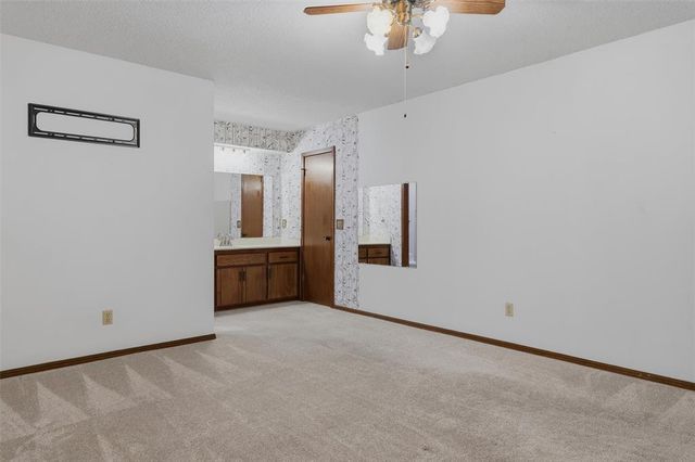 11913 O Casey Street, Yukon, OK 73099