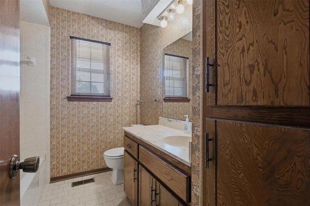 11913 O Casey Street, Yukon, OK 73099