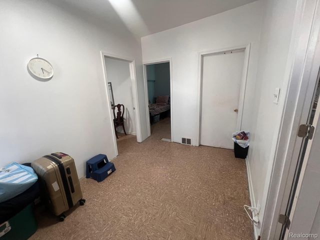 12000 Charest Street, Hamtramck, MI 48212