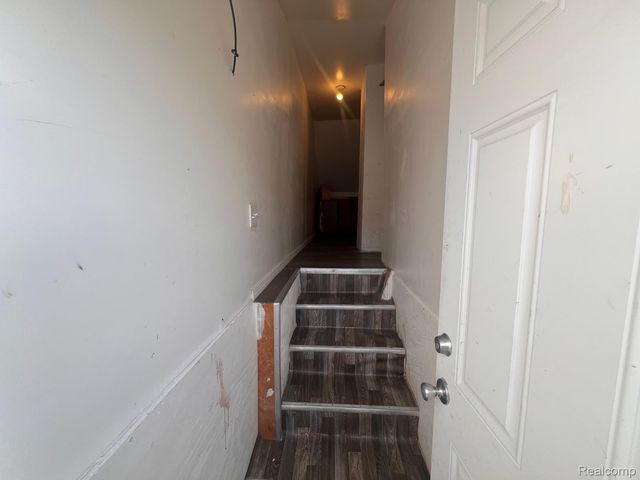 12000 Charest Street, Hamtramck, MI 48212