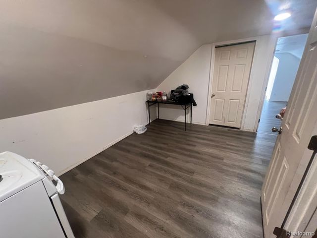 12000 Charest Street, Hamtramck, MI 48212