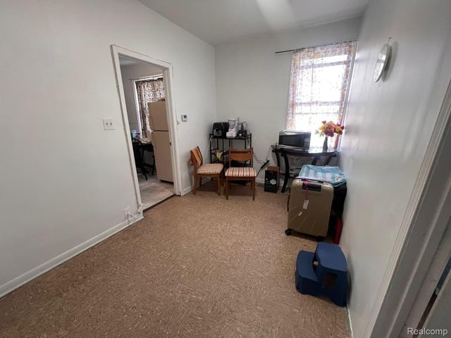 12000 Charest Street, Hamtramck, MI 48212