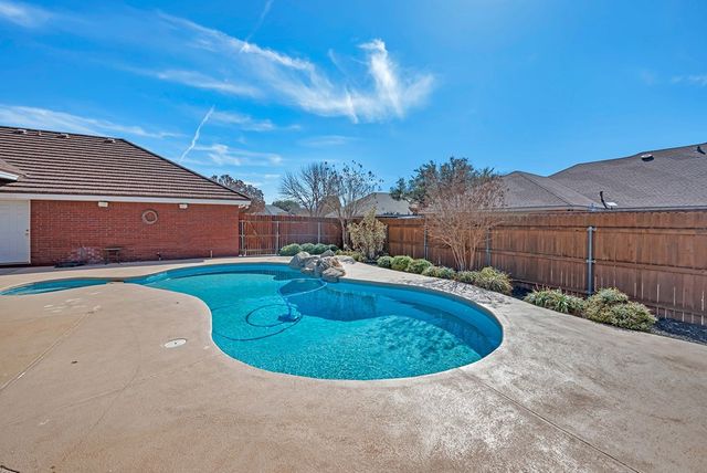 5305 Ridgefield Court, Midland, TX 79707