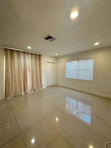 317 Hendricks Isle 1, Fort Lauderdale, FL 33301