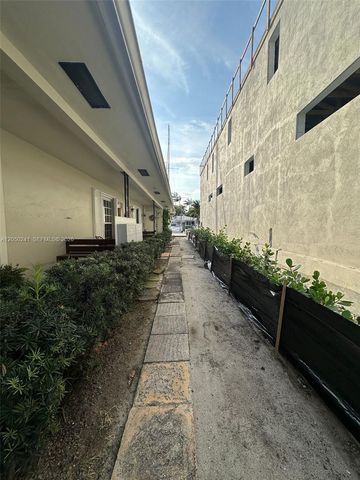 317 Hendricks Isle 1, Fort Lauderdale, FL 33301