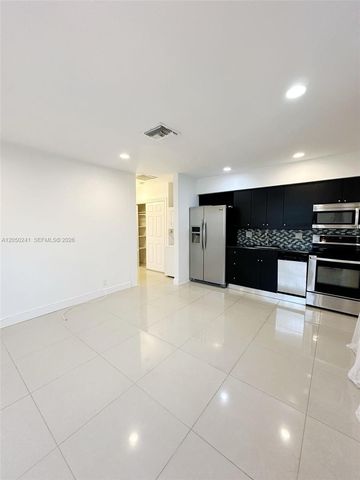 317 Hendricks Isle 1, Fort Lauderdale, FL 33301