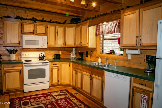 3050 Headrick Drive, Sevierville, TN 37862