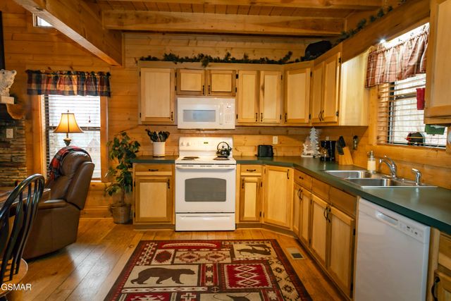 3050 Headrick Drive, Sevierville, TN 37862