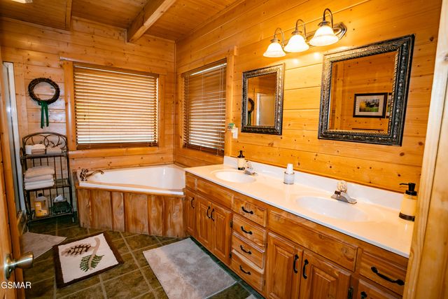 3050 Headrick Drive, Sevierville, TN 37862