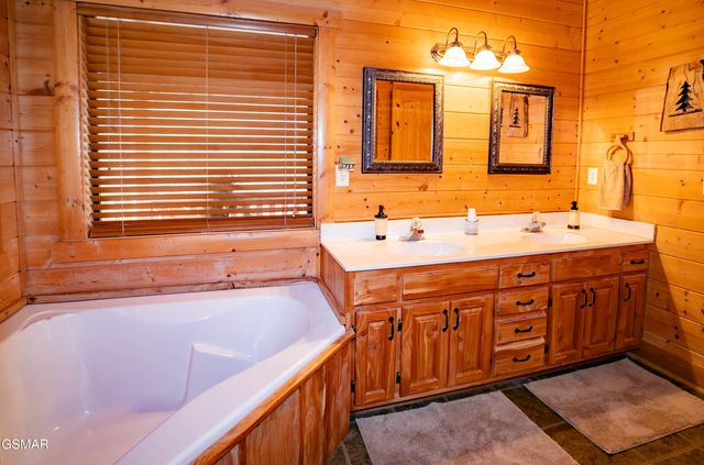 3050 Headrick Drive, Sevierville, TN 37862