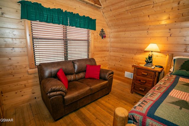 3050 Headrick Drive, Sevierville, TN 37862