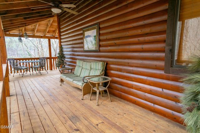 3050 Headrick Drive, Sevierville, TN 37862