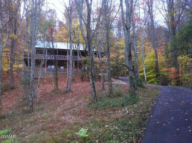 3050 Headrick Drive, Sevierville, TN 37862