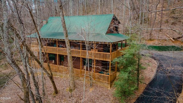 3050 Headrick Drive, Sevierville, TN 37862