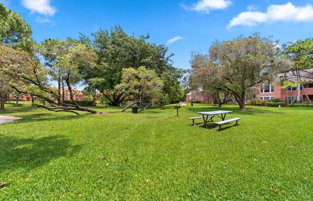 1055 Crystal Way J, Delray Beach, FL 33444