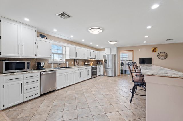 24058 S 4340 Road, Vinita, OK 74301