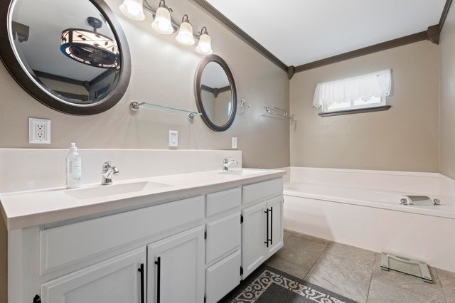 24058 S 4340 Road, Vinita, OK 74301